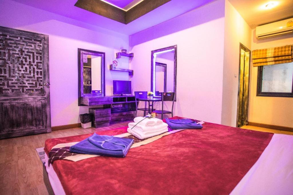 Long Beach Hotel Patong Ngoại thất bức ảnh